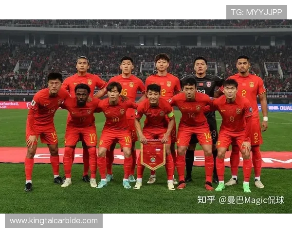 国足备战世界杯预选赛新帅上任引发球迷期待与全国关注升温明显化