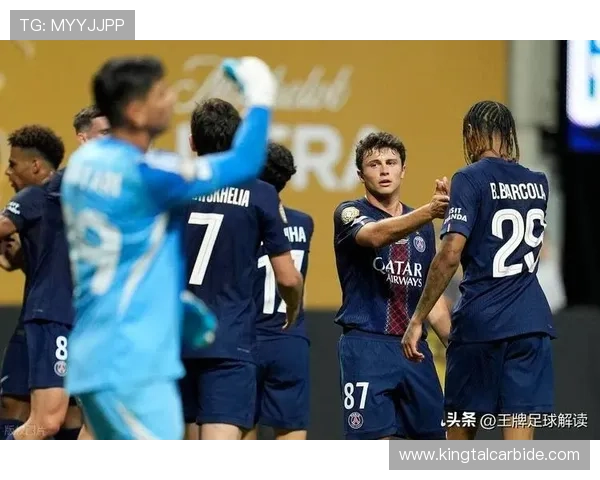 梅西领衔大巴黎力克曼联夺冠 赛后畅谈未来发展与团队合作